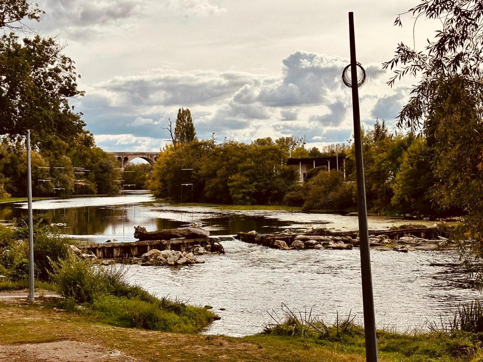 L'Escale En Amerique - Home Homy Saint-Florent-sur-Cher Εξωτερικό φωτογραφία